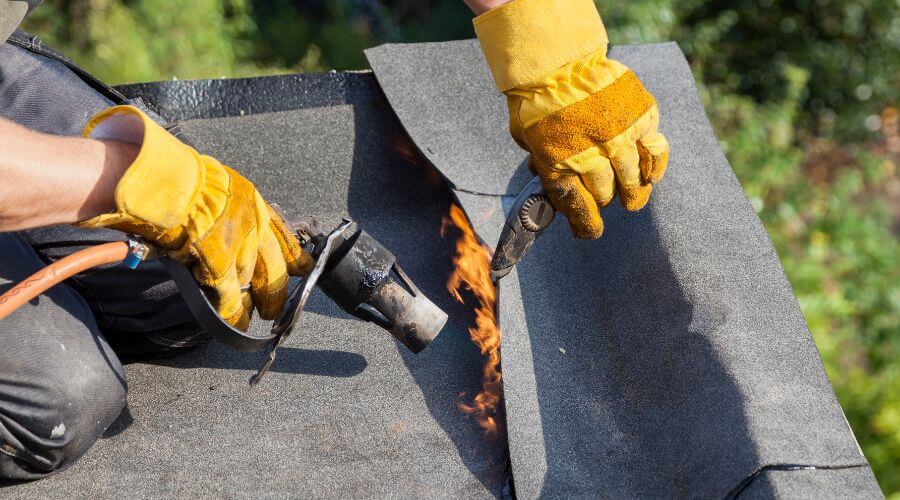 Professional gutter cleaning in Boyle, MS